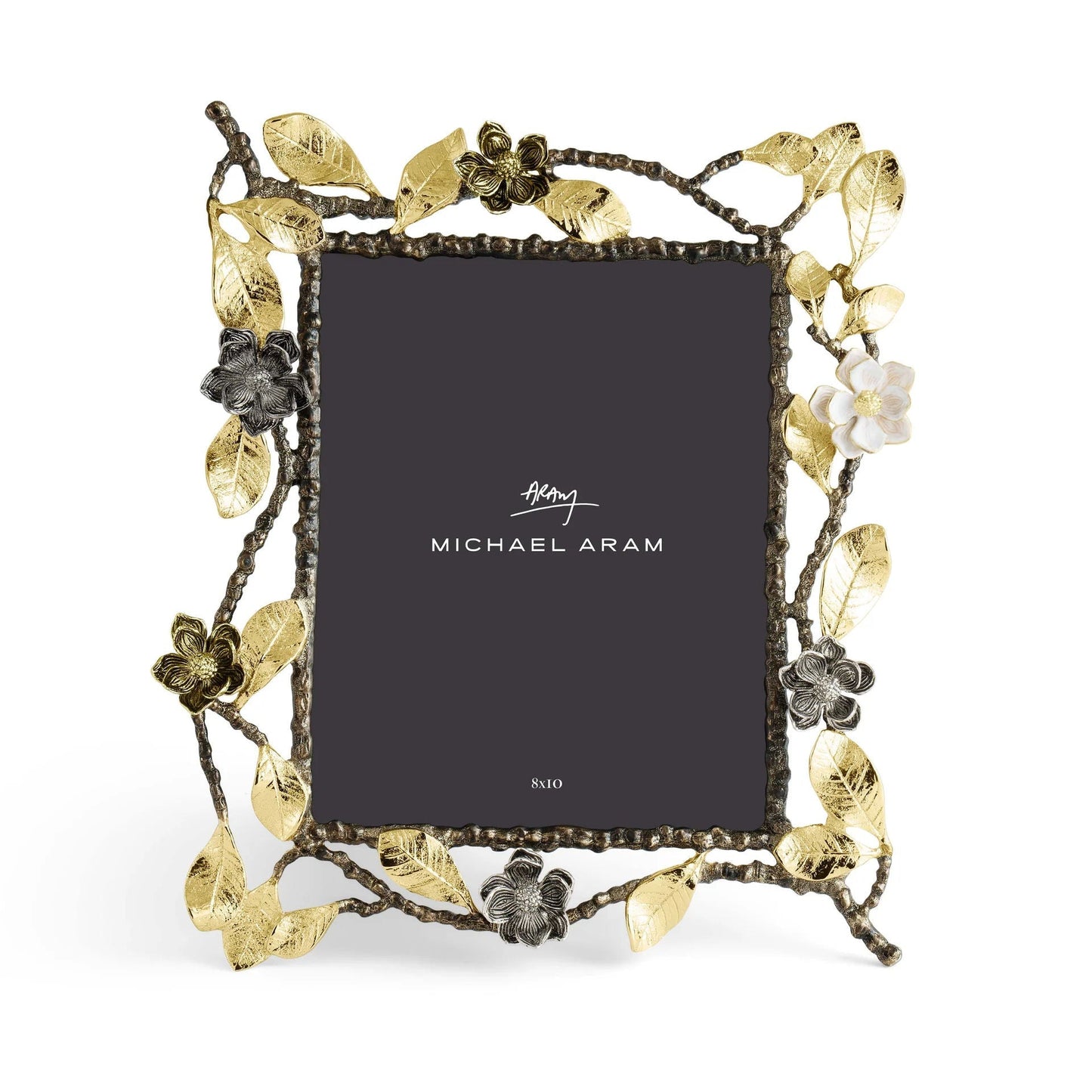 Fotorámeček Vintage Bloom od Michael Aram ve dvou velikostech, zdobený motivem botanických květů, s povrchovou úpravou Antique Gold, niklem a smaltem, Waterfall Bathrooms.