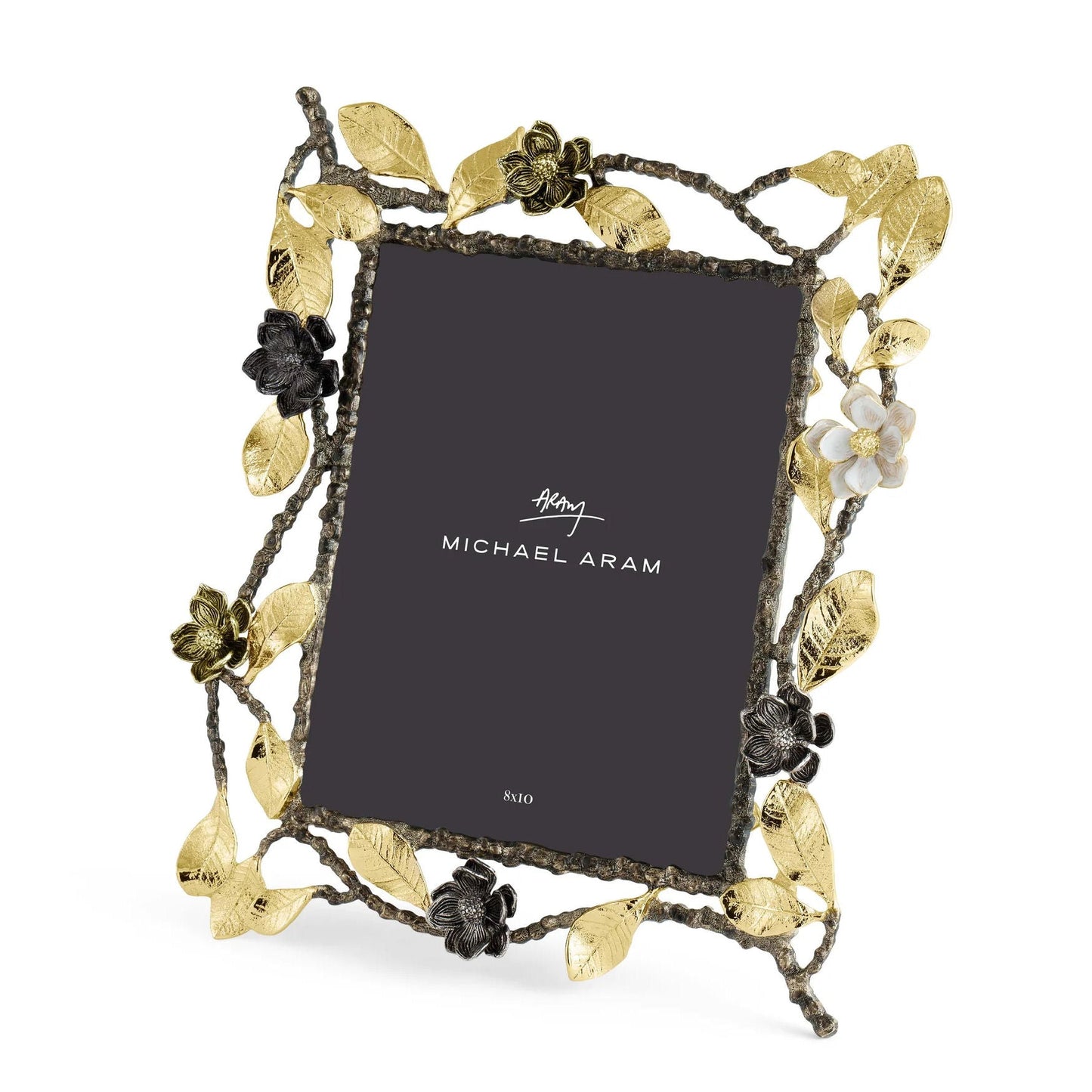 Fotorámeček Vintage Bloom od Michael Aram ve dvou velikostech, zdobený motivem botanických květů, s povrchovou úpravou Antique Gold, niklem a smaltem, Waterfall Bathrooms.