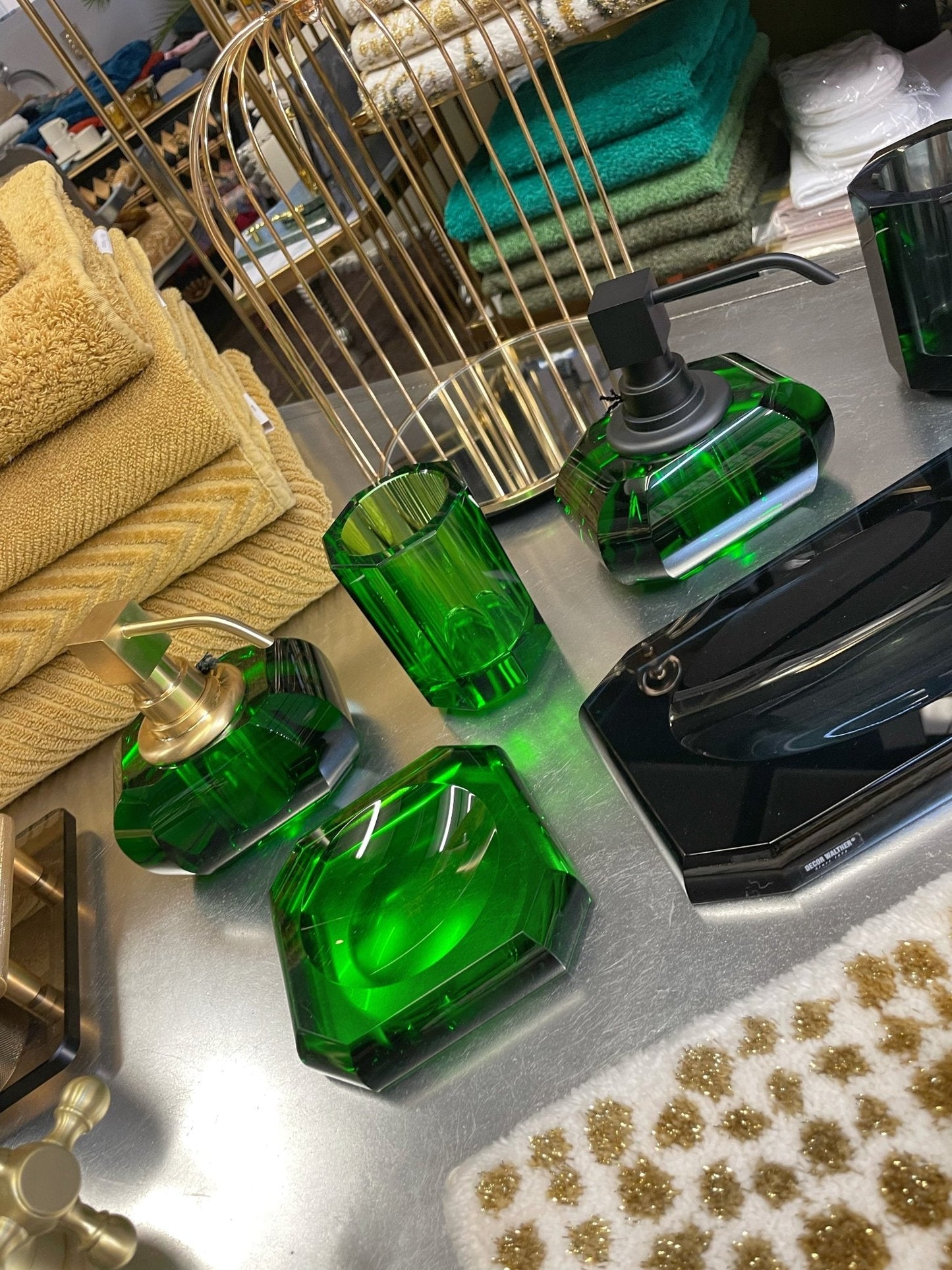 Luxury English Green Glass Liquid Soap KRISTALL Dispenser | Black - |VESIMI Design|