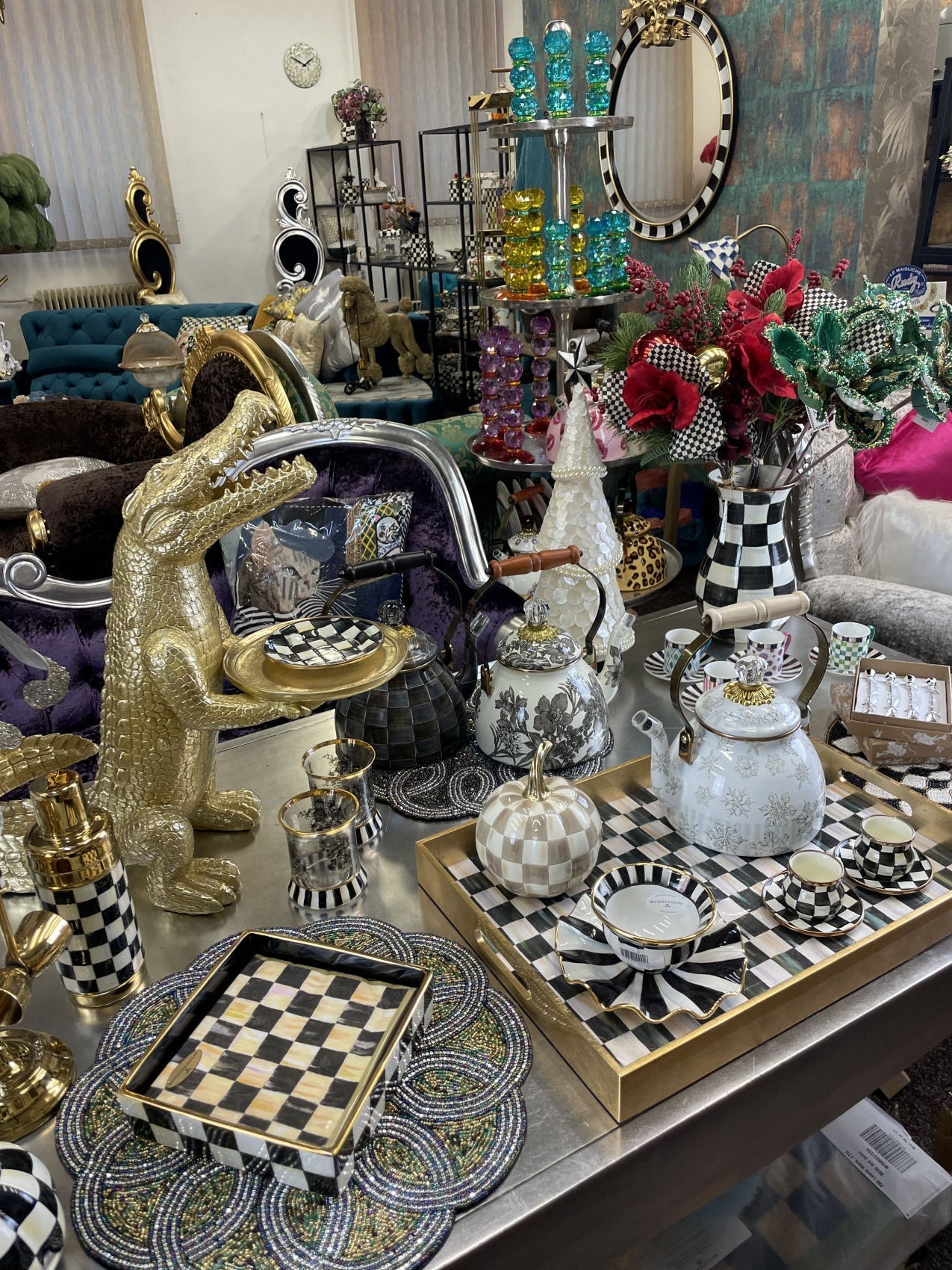Side Table Crocodile Morty with Tray - |VESIMI Design| Luxury Bathrooms and Home Decor