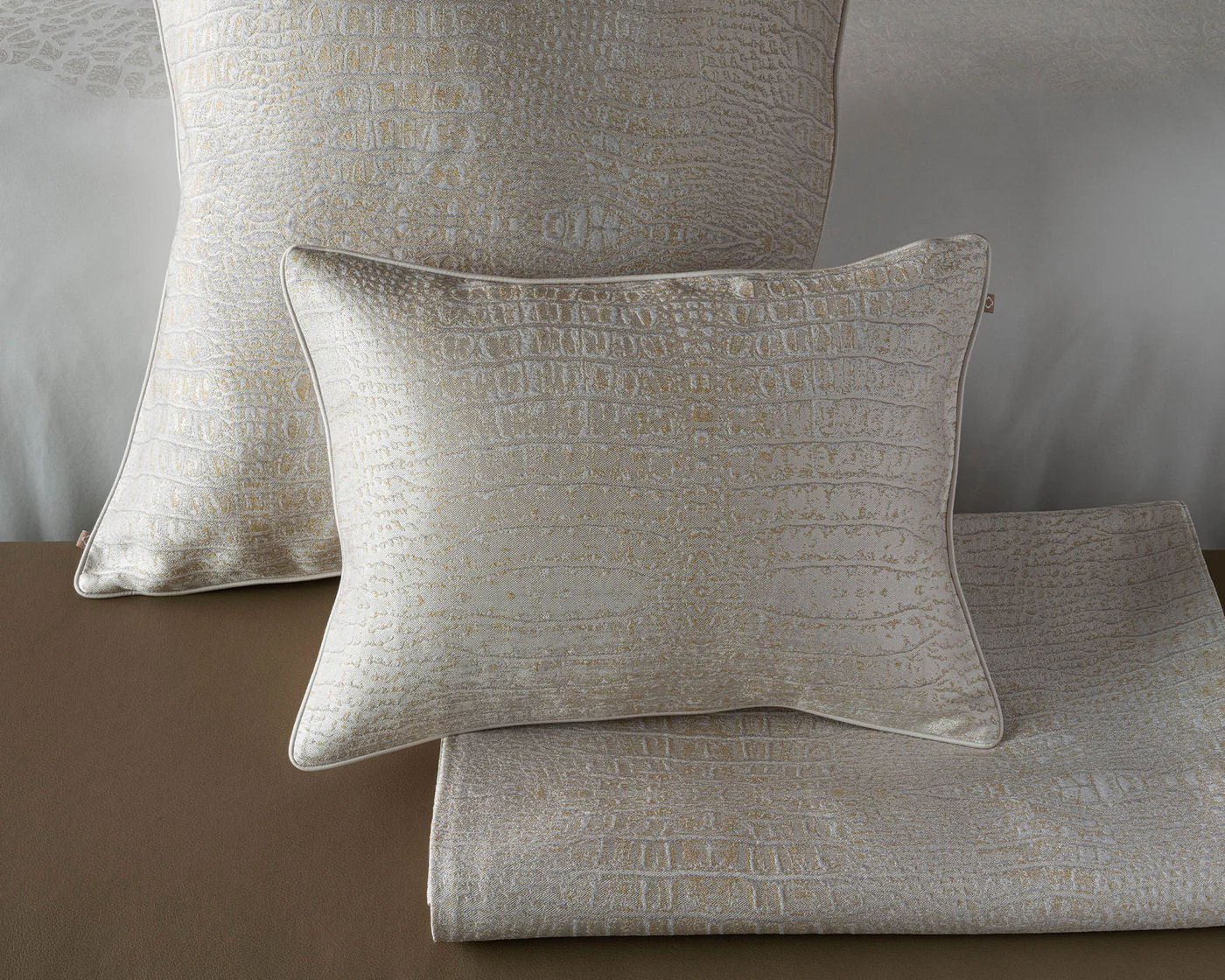 Silk and Egyptian Cotton Snake Skin Luxury Bed and Pillow Covers - LUXE - |VESIMI Design| Luxury Bathrooms and Home Decor