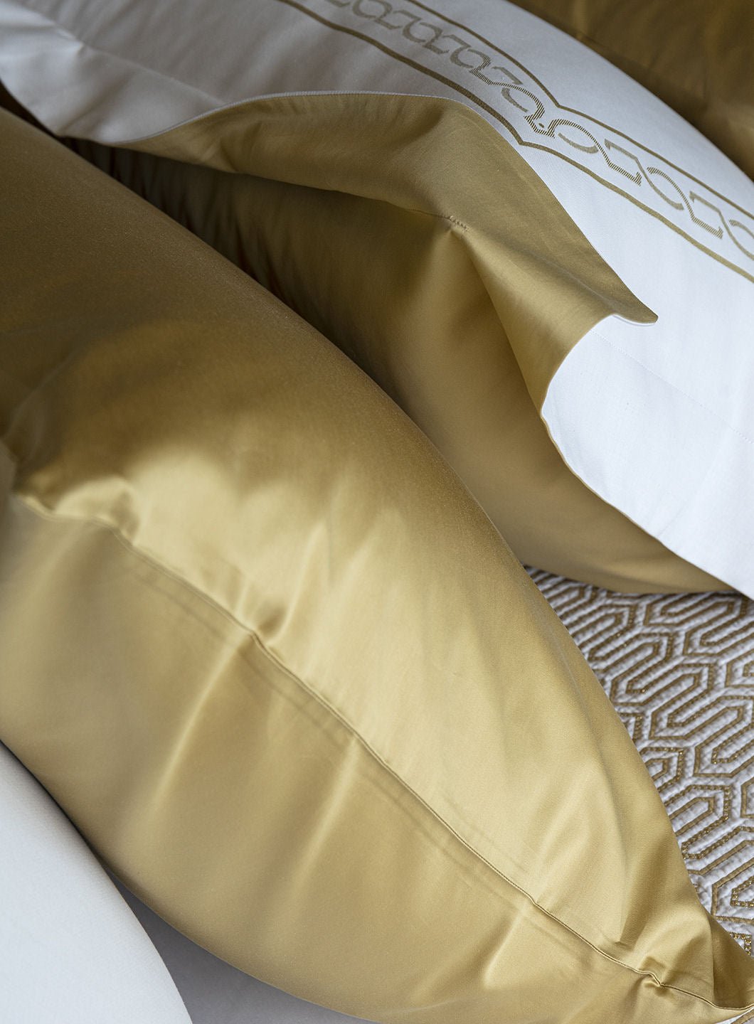 VERSAILLES Luxury White & Gold Egyptian Cotton Bed Linen - |VESIMI Design|