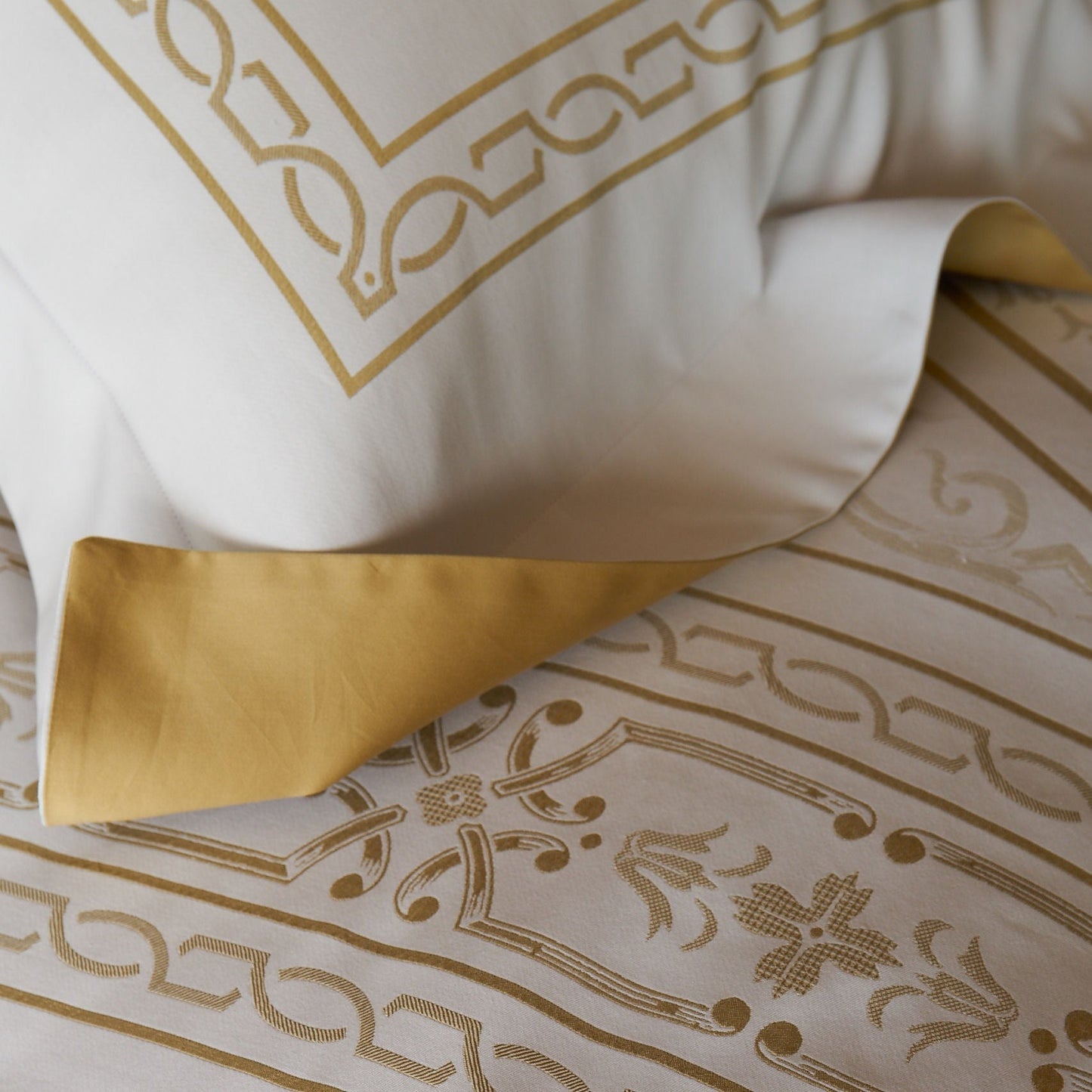 VERSAILLES Luxury White & Gold Egyptian Cotton Bed Linen - |VESIMI Design|