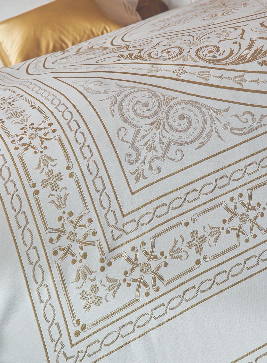 VERSAILLES Luxury White & Gold Egyptian Cotton Bed Linen - |VESIMI Design|