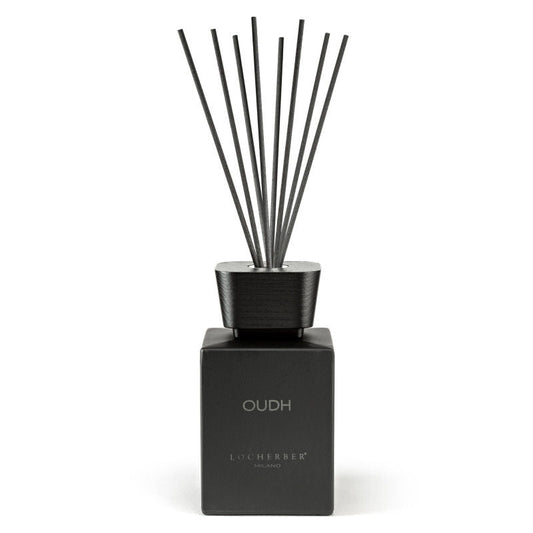 Luxusní aroma difuzér Oudh od Locherber Milano, vůně kadidlo, káva, agarové dřevo a santalové dřevo, Waterfall Bathrooms.