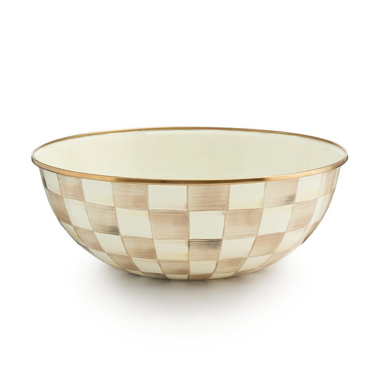 Extra velká ocelová kuchyňská mísa s ručně malovanými hnědými kostkami Mocha Check Extra Large Everyday Bowl MacKenzie-Childs Waterfall Bathrooms