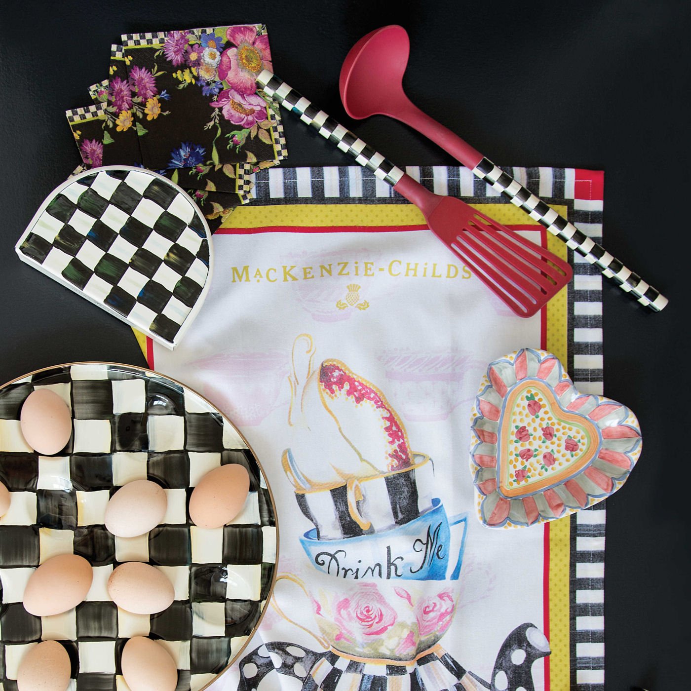 MacKenzie-Childs Koktejlové ubrousky Black Flower Market, třívrstvý papír, 20 ks, Waterfall Bathrooms