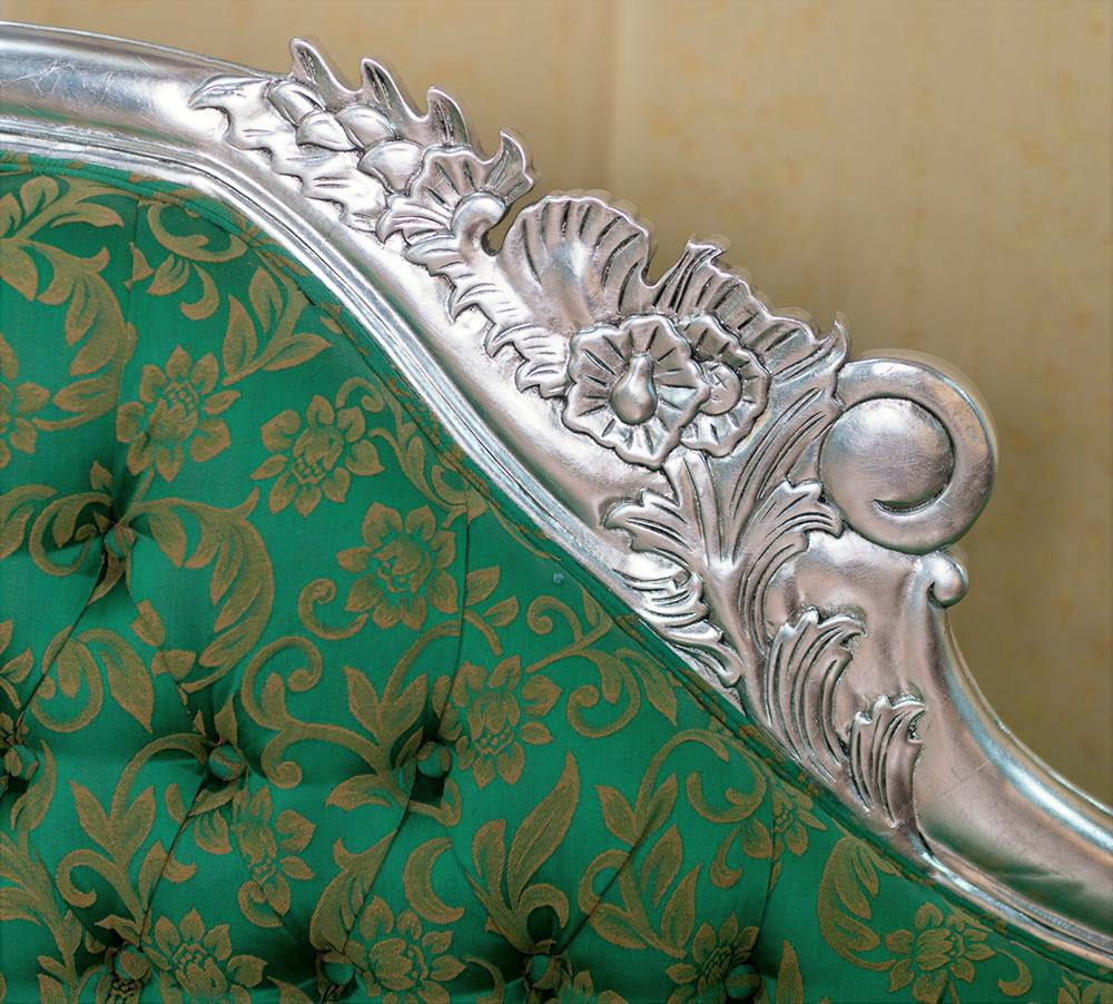 Barokní stříbrné sofa Secret Garden