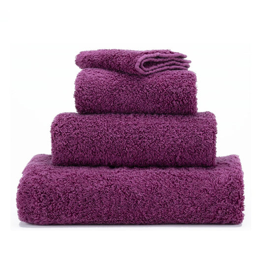 Luxusní ručník z egyptské bavlny v hlubokém vínově červeném odstínu Baton Rouge Super Pile Abyss & Habidecor Waterfall Bathrooms