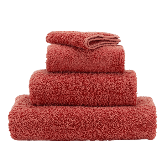 Luxusní ručník z egyptské bavlny v sytém a hřejivém odstínu chilli 638 Chili Super Pile Abyss & Habidecor Waterfall Bathrooms