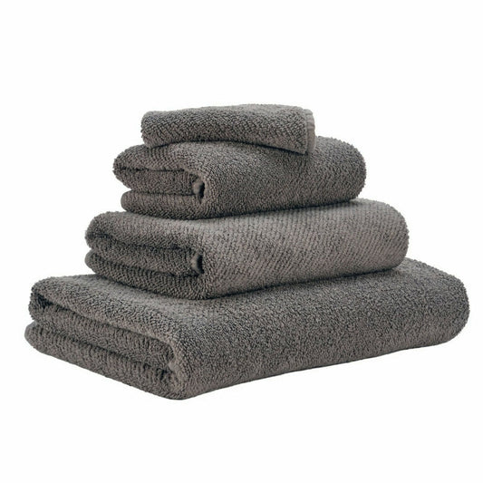 Luxusní tmavě šedý ručník 920 Gris ze 100% egyptské bavlny Giza 70 s texturou Twill Waterfall Bathrooms