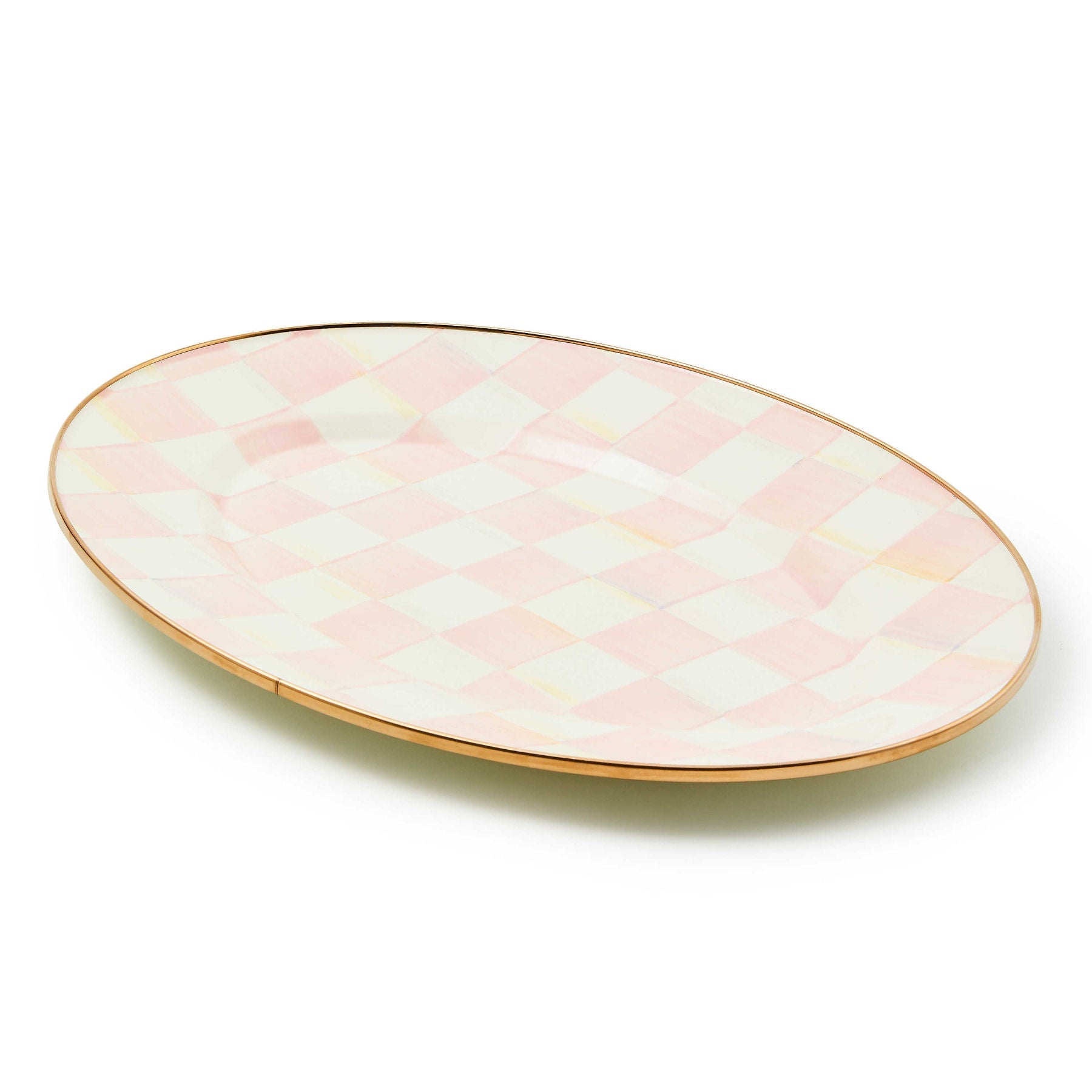 Malý oválný tác Rosy Check od MacKenzie-Childs, ručně malované růžové kostičky, robustní ocel, bronzový lem, Waterfall Bathrooms.
