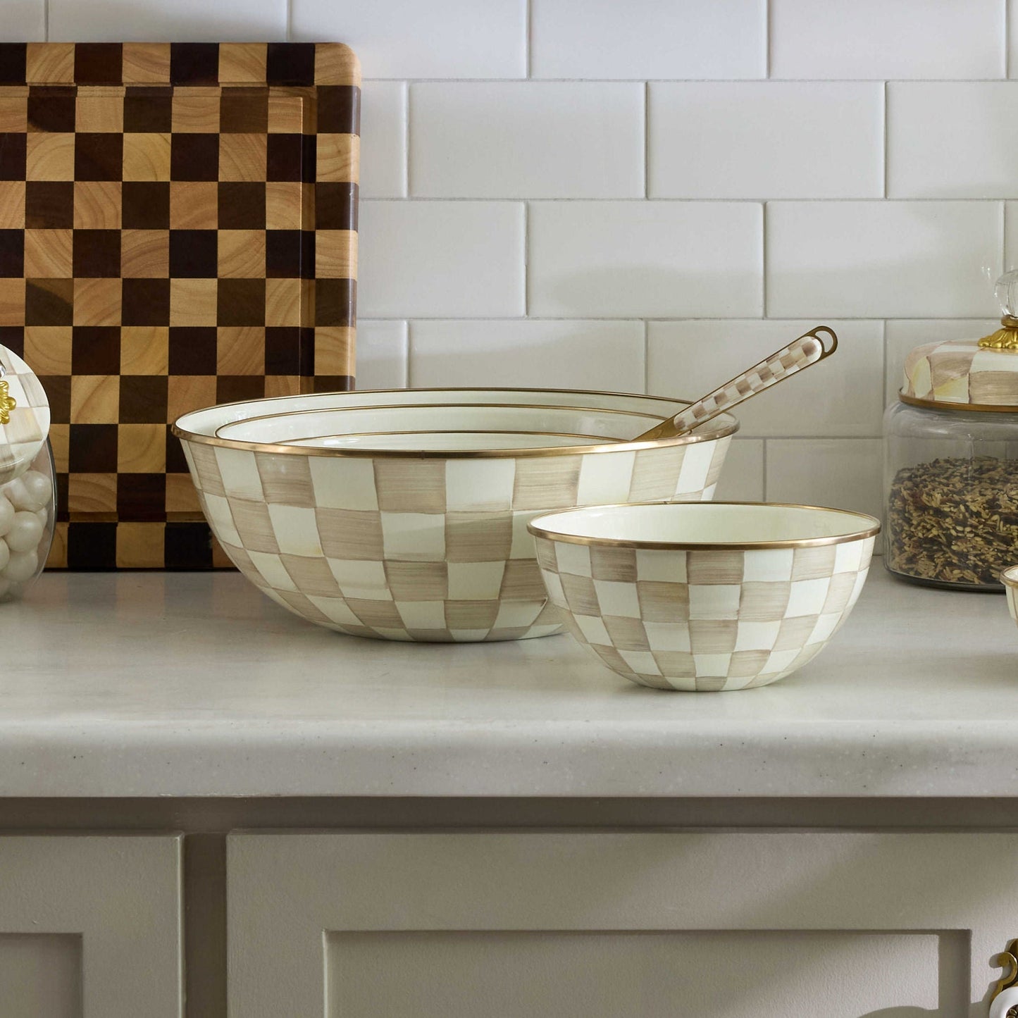 Smaltovaná kuchyňská mísa Mocha Check Medium - MacKenzie-Childs