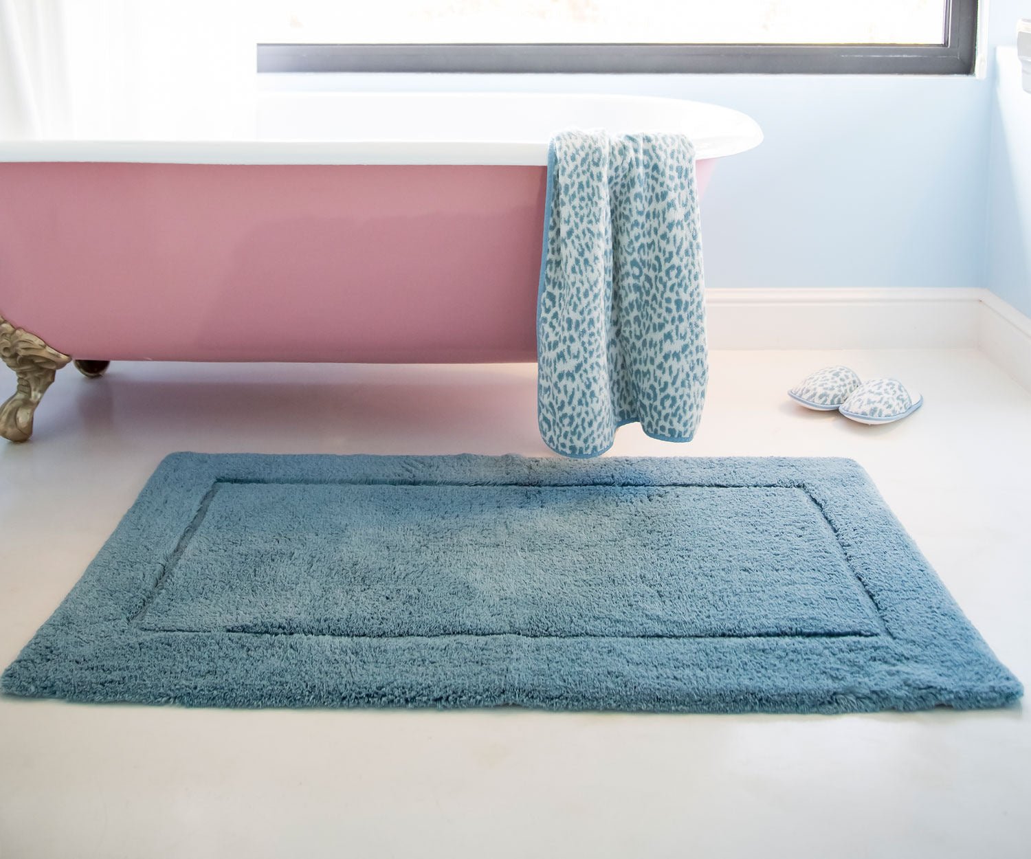 MUST Simple Egyptian Cotton Bath Mat / Rug in 60 colors - |VESIMI Design| Luxury and Rustic bathrooms online