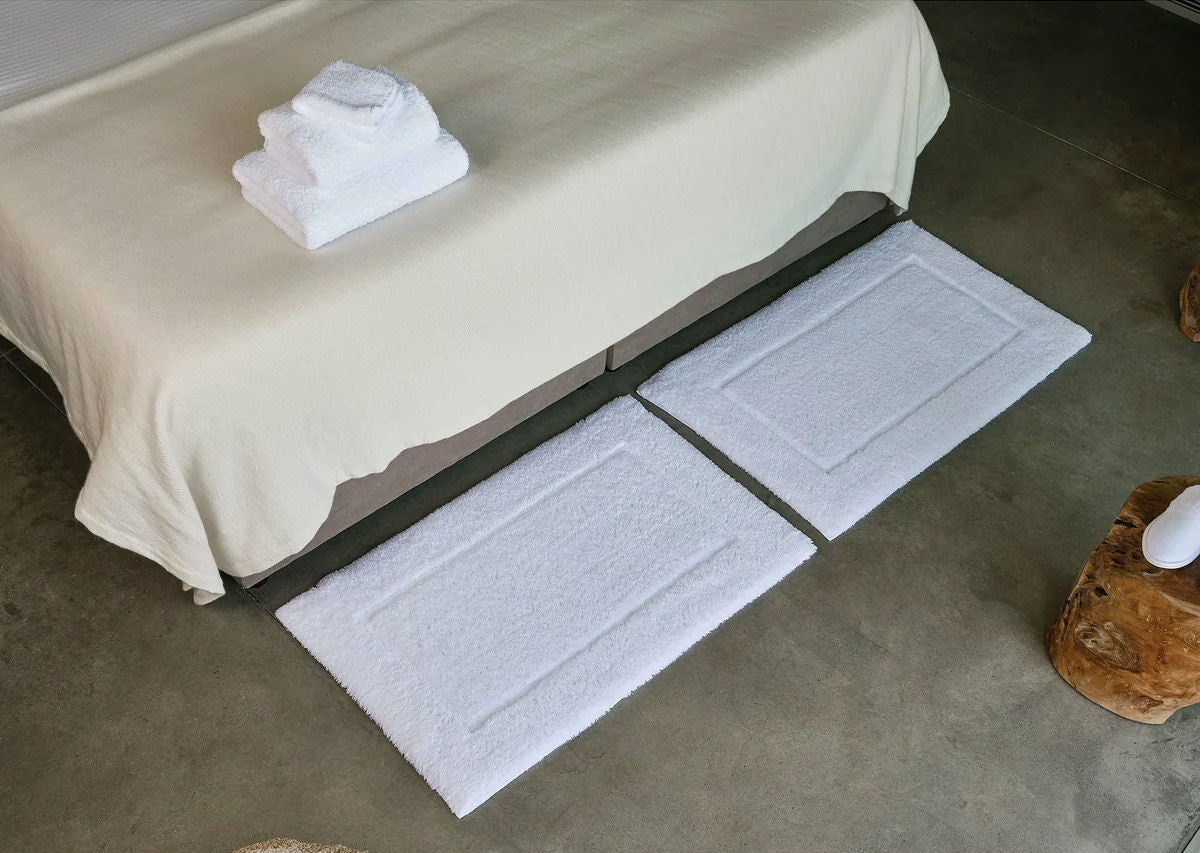 MUST Simple Egyptian Cotton Bath Mat / Rug in 60 colors - |VESIMI Design| Luxury and Rustic bathrooms online