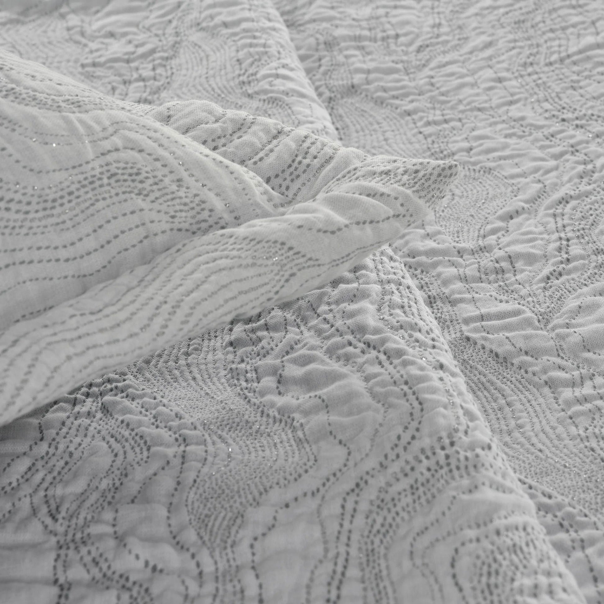 PERLE By Celso de Lemos Exclusive Bed Cover / Throw - |VESIMI Design|