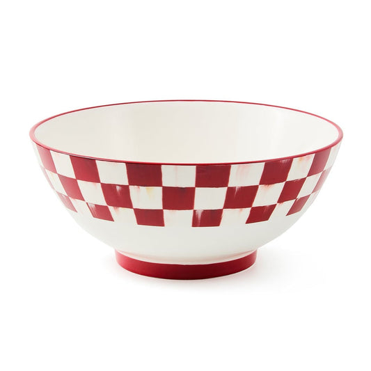 Servírovací mísa Cherry Check od MacKenzie-Childs s červeným kostkovaným vzorem z kameniny, Waterfall Bathrooms.