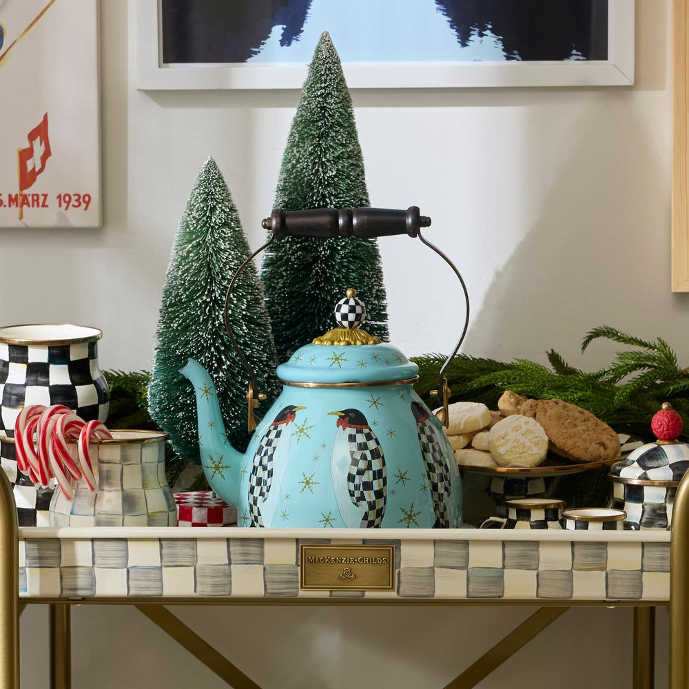 Konvice na čaj MacKenzie-Childs tučňáci Penguin Parade