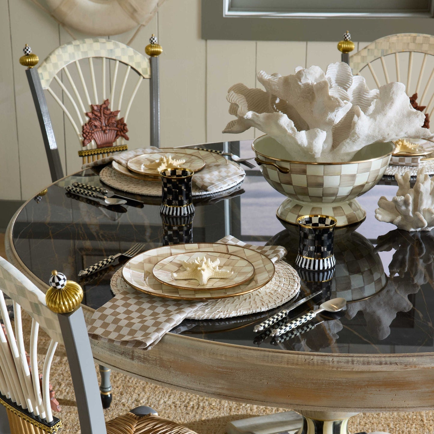 Dezertní talíř Mocha Check od MacKenzie-Childs