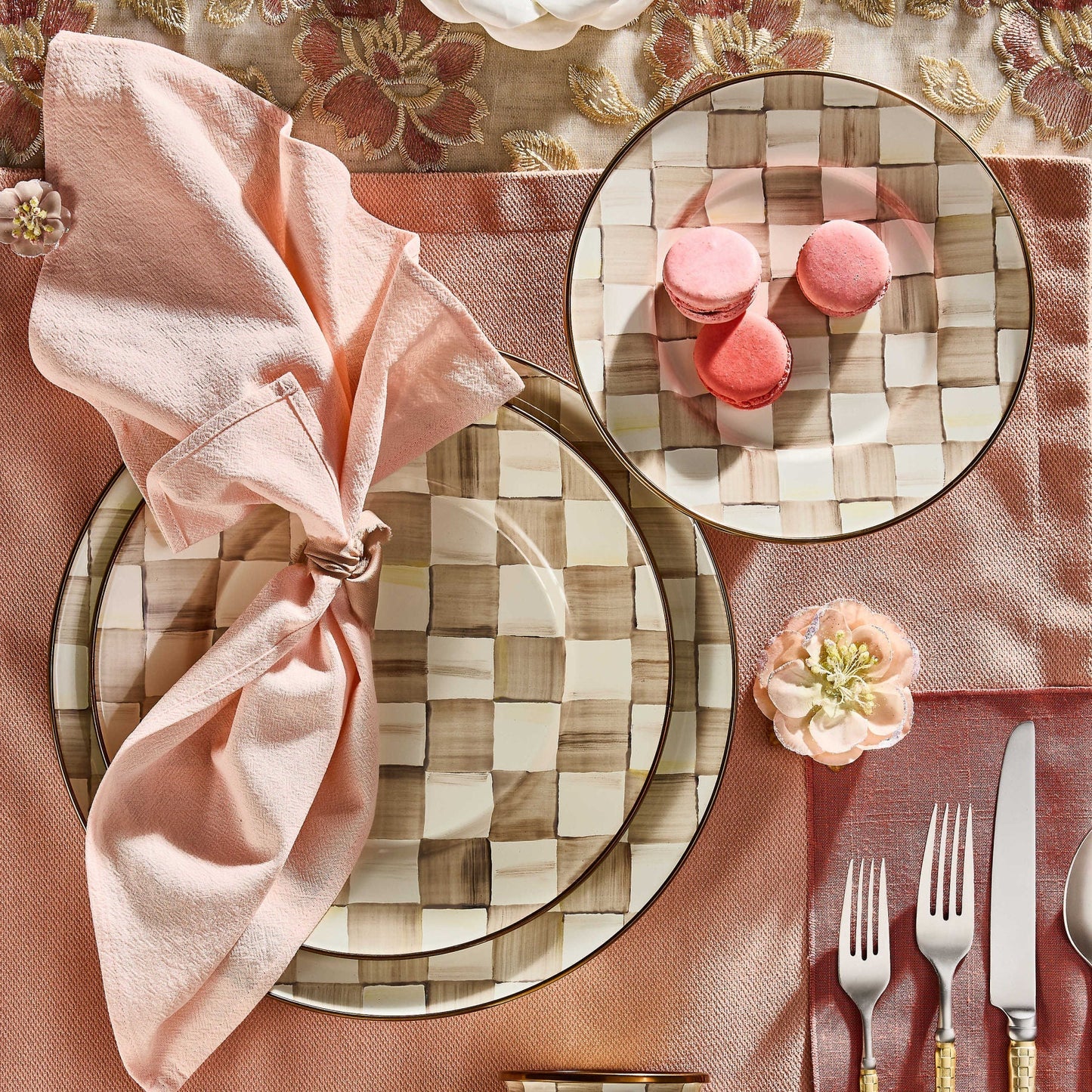 Dezertní talíř Mocha Check od MacKenzie-Childs