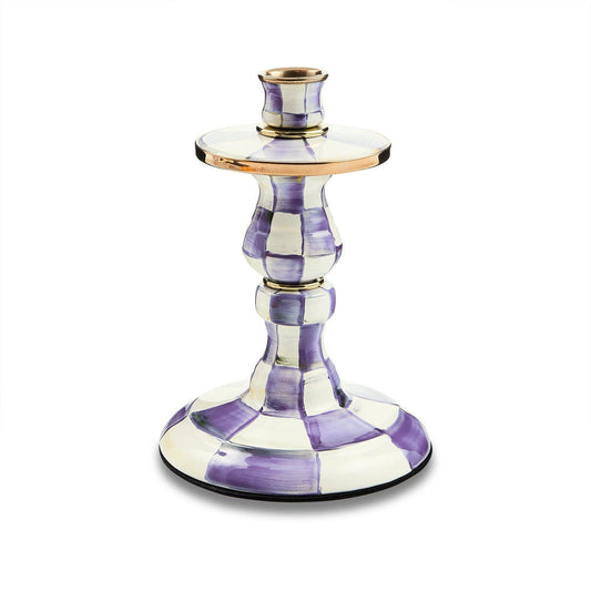 Luxusní fialovo-bílý smaltovaný svícen Violet Check Small od MacKenzie-Childs s bronzovým lemováním Waterfall Bathrooms