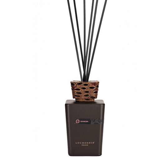 Aroma difuzér Banksia od Locherber Milano, vůně australský eukalyptus, santalové dřevo, cedrové dřevo a nektar banksia, Waterfall Bathrooms.