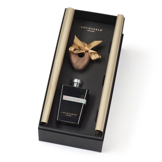 Dárková sada Aroma difuzér Azad Kashmere (250 ml) Skyline s terakotovým víčkem a dárkovou krabicí, vůně bergamot, jasmín a vanilka, Waterfall Bathrooms.