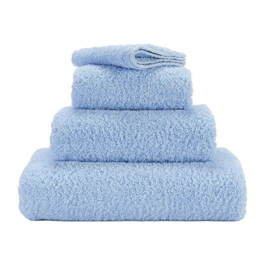 Luxusní ručník z egyptské bavlny v jemné pudrově modré barvě Powder Super Pile Abyss & Habidecor Waterfall Bathrooms