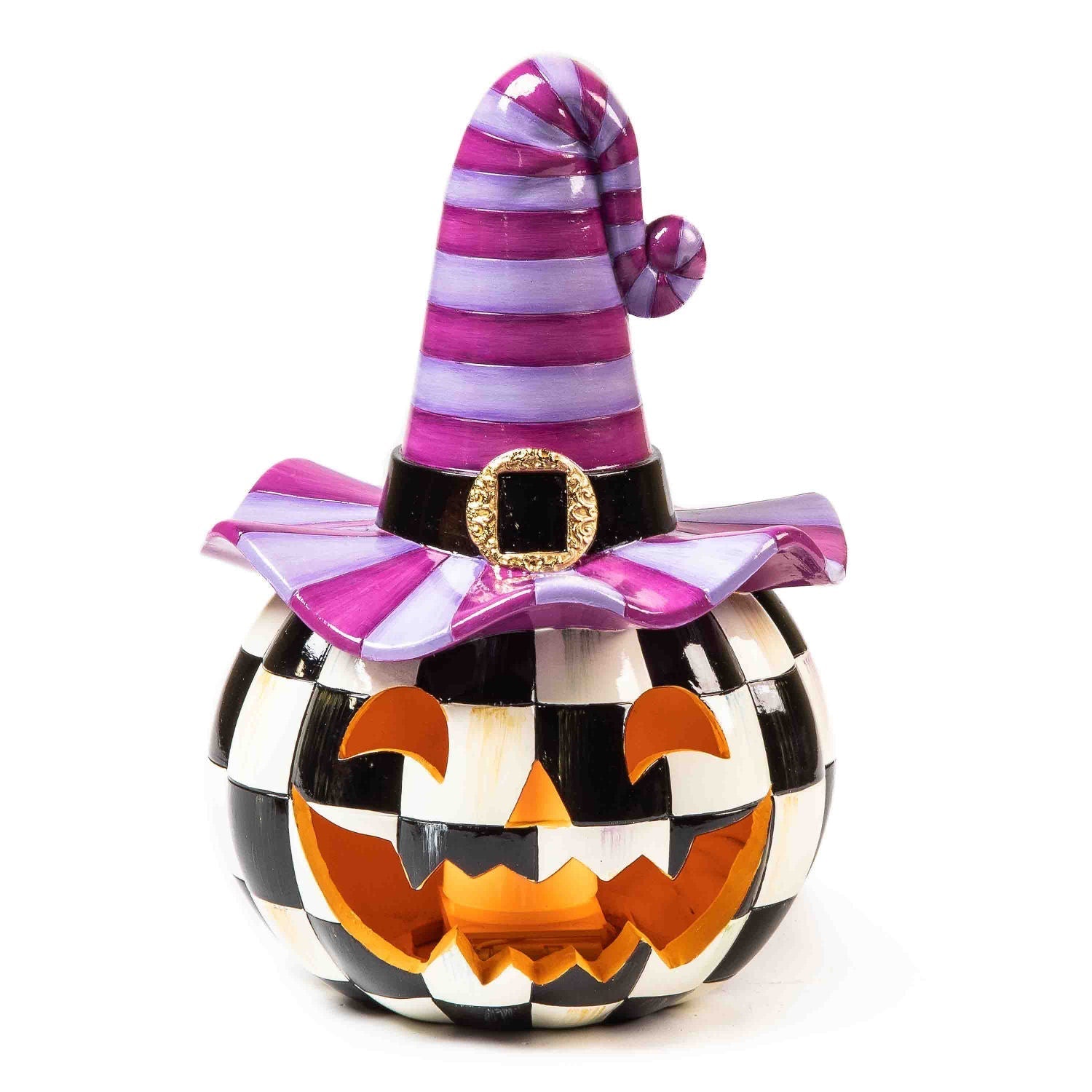 Svítící halloweenská dýně Happy Jack s fialovým kloboukem od MacKenzie-Childs, pryskyřice, černobílý šachovnicový vzor Courtly Check, LED světlo na baterie, Waterfall Bathrooms.
