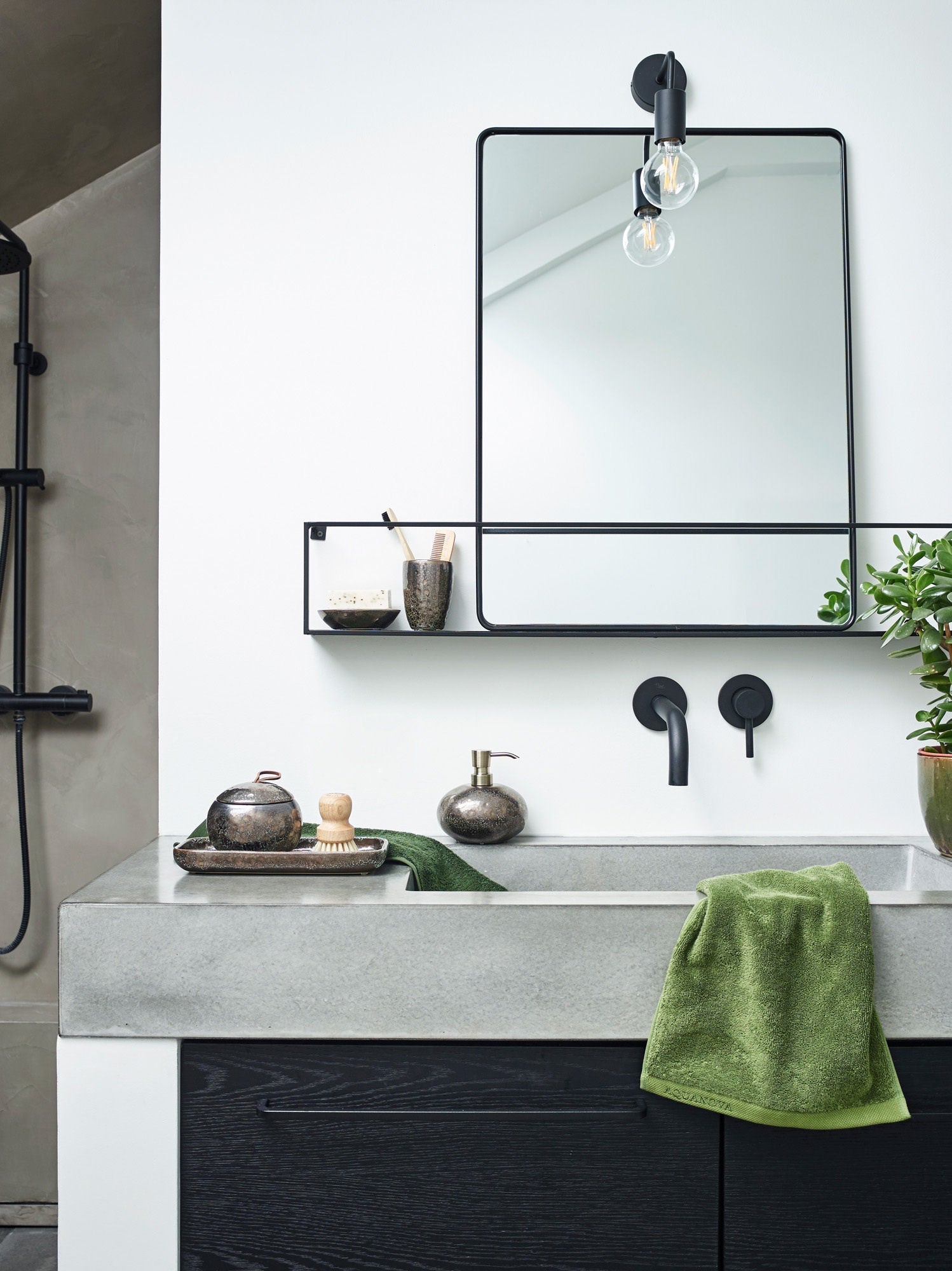 Vintage Bronze Bathroom Accessories - Bowl with Lid - |VESIMI Design| Luxury and Rustic bathrooms online